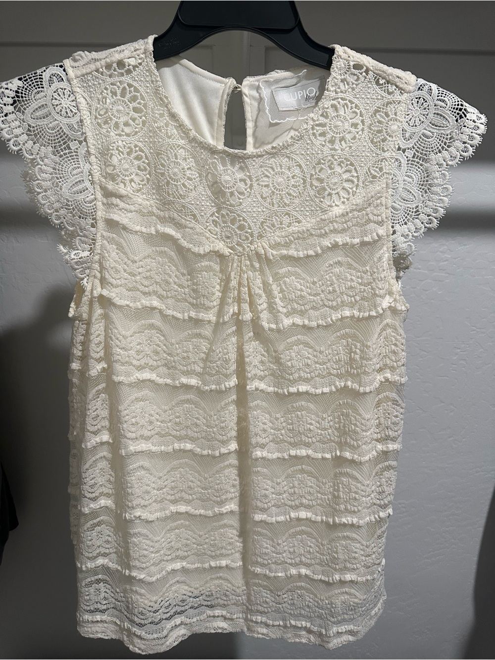 Cupio Cream Lace Crochet Blouse